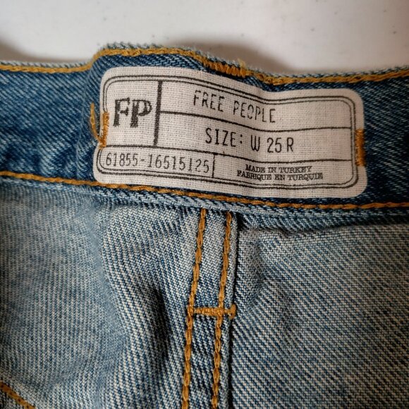 Free People Jeans 25 R Button Fly Distressed Cropped Frayed Holes Hippie Pants - Picture 11 of 16
